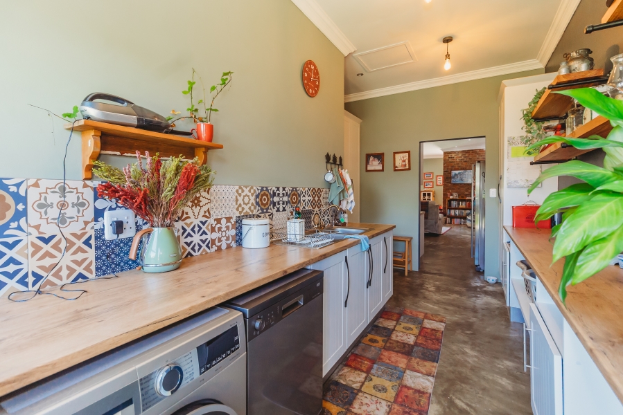 5 Bedroom Property for Sale in Heather Park Western Cape